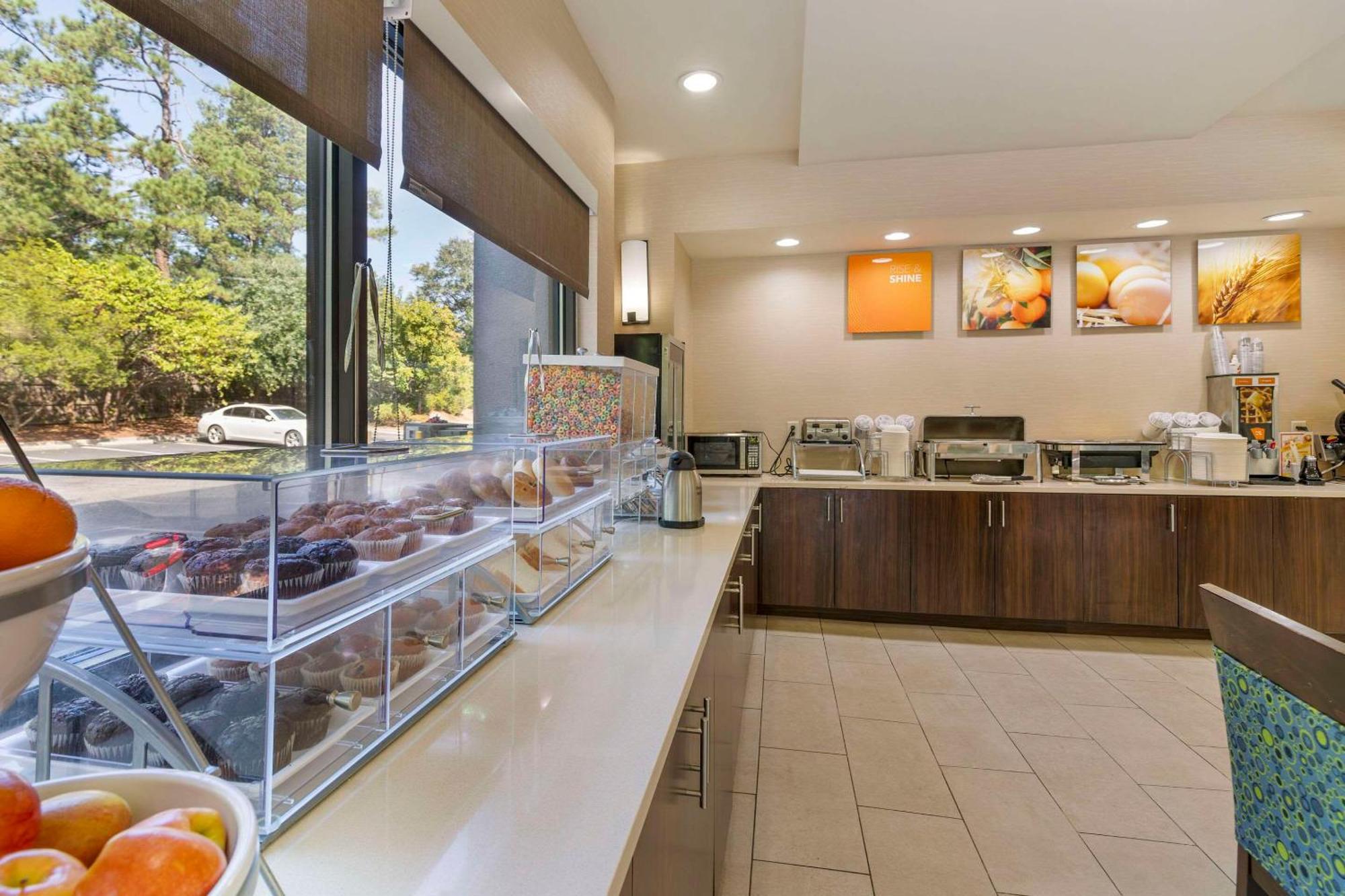Comfort Suites Columbia Northeast - Fort Jackson Luaran gambar