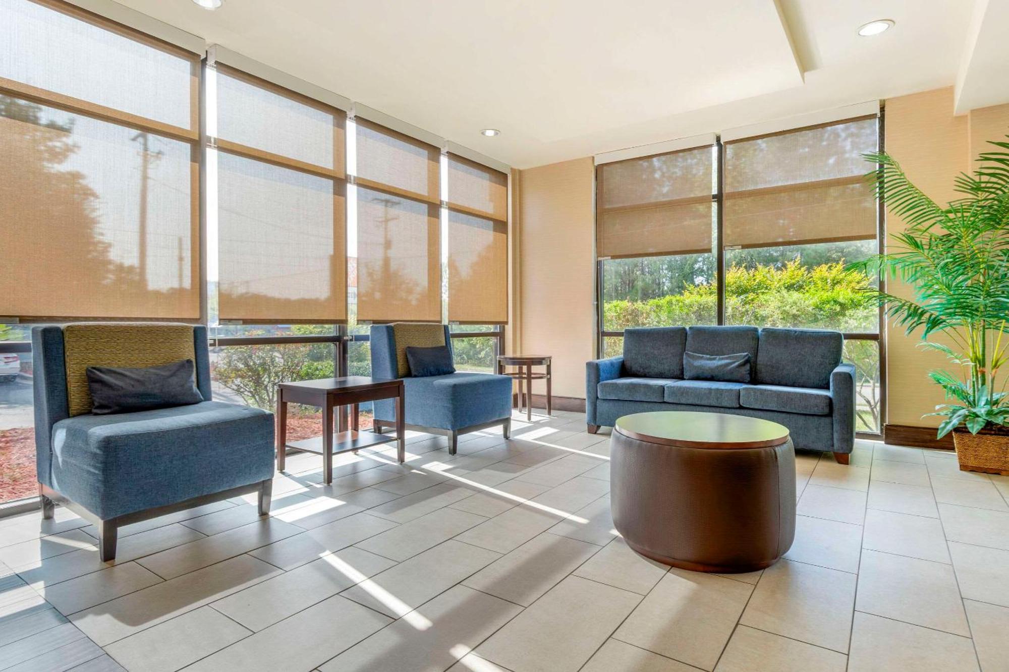 Comfort Suites Columbia Northeast - Fort Jackson Luaran gambar