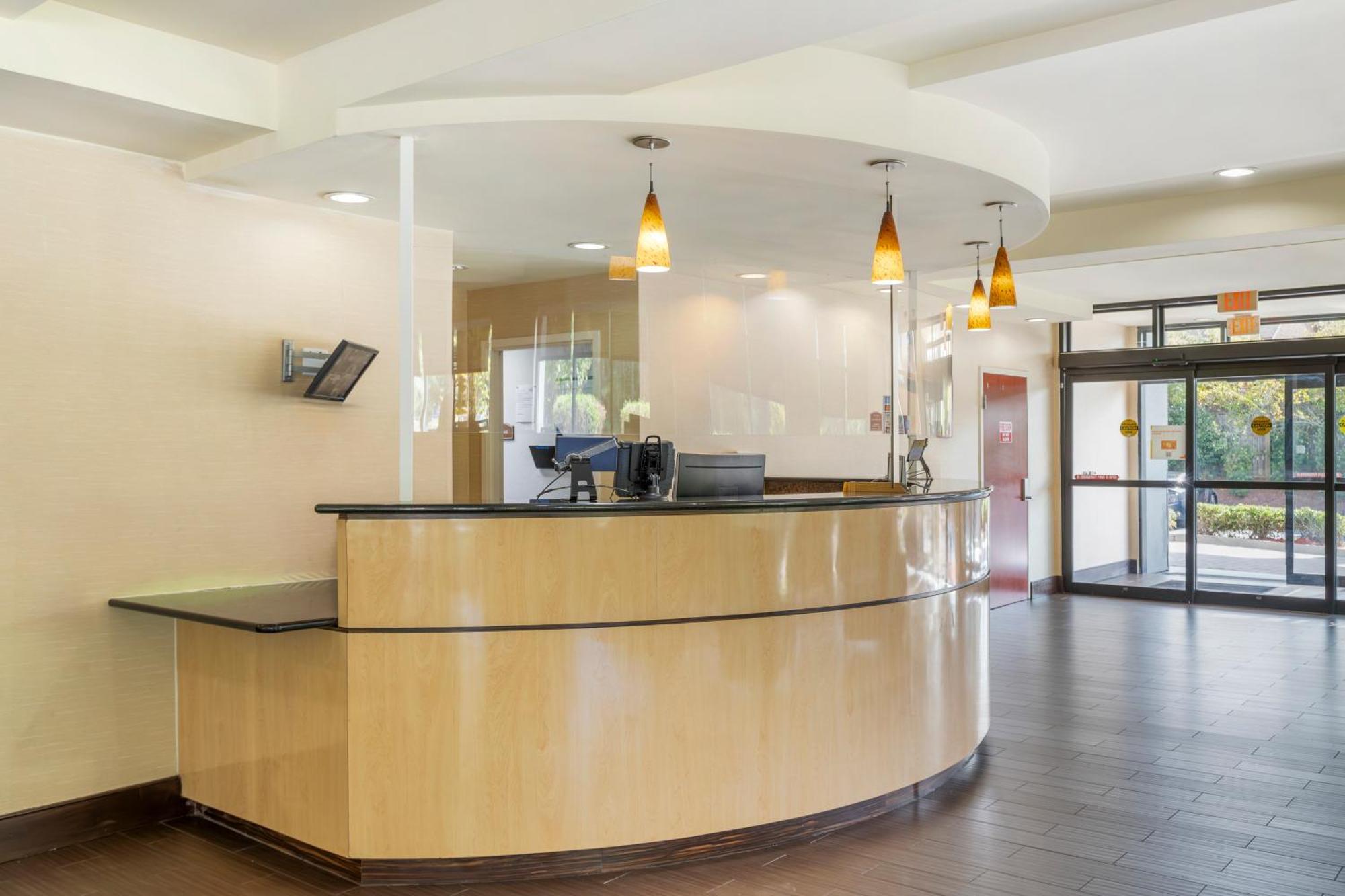 Comfort Suites Columbia Northeast - Fort Jackson Luaran gambar
